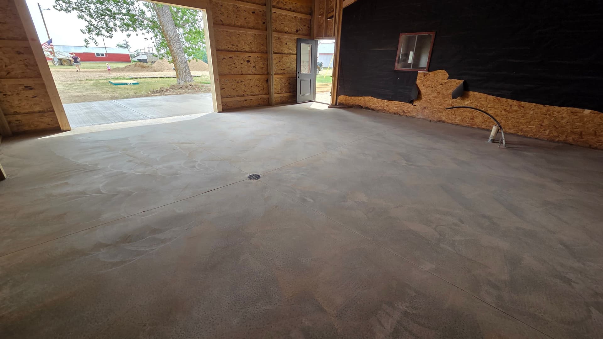 Gallery photos for Mud Butte Garage Floor and Apron Built From the Ground Up: Image #3
