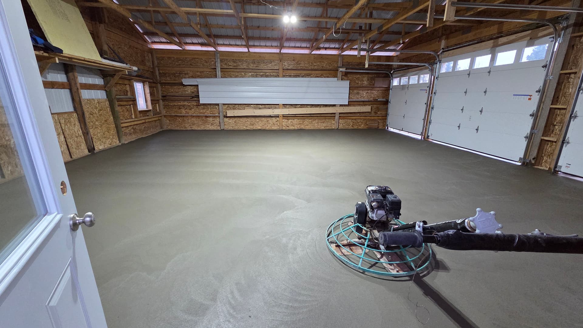 Gallery photos for Garage Floor Concrete Pour Done Right in Belle Fourche: Image #3
