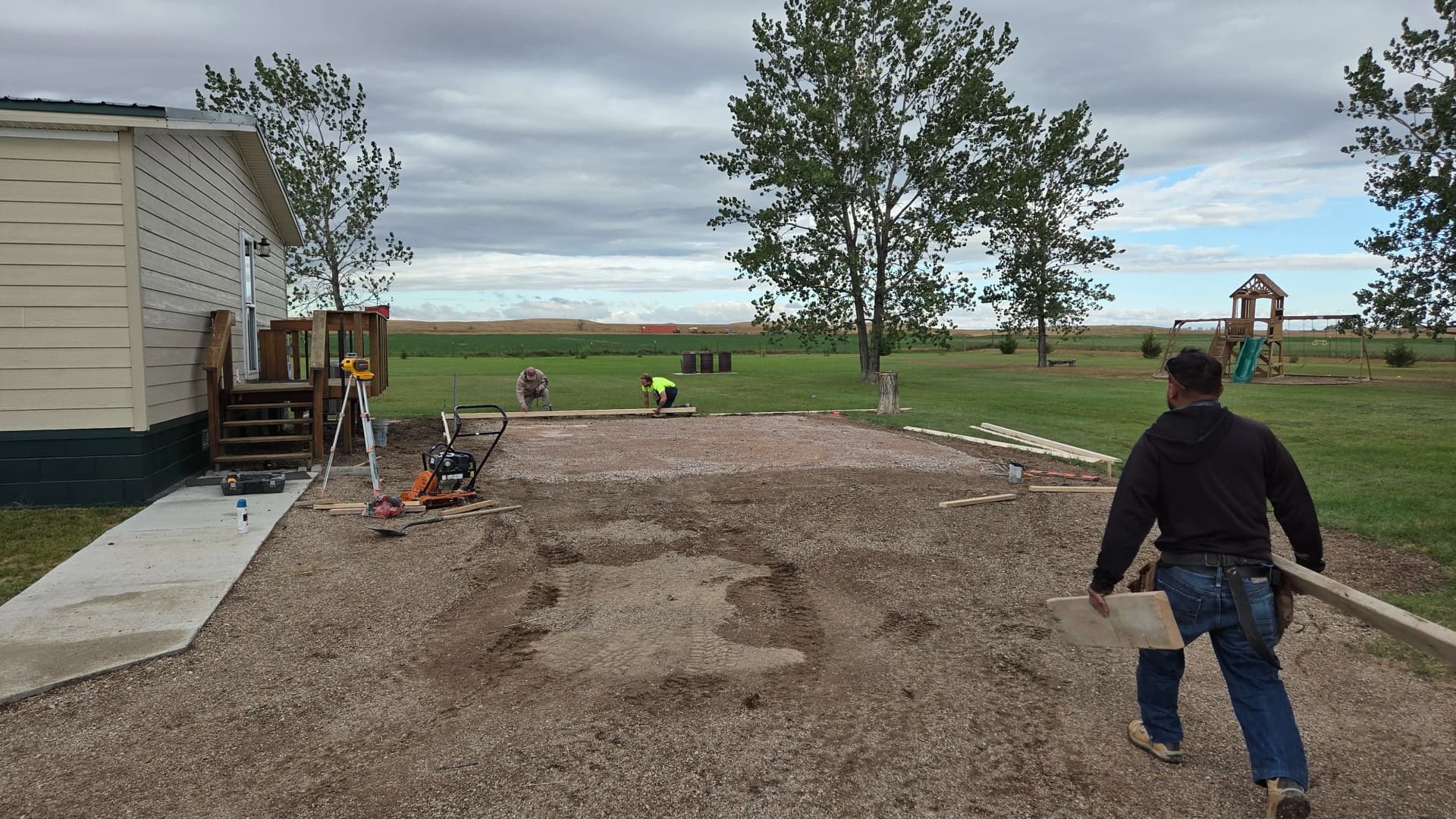Gallery photos for Thickened-Edge Garage Slab Done Right in Sturgis SD: Image #8